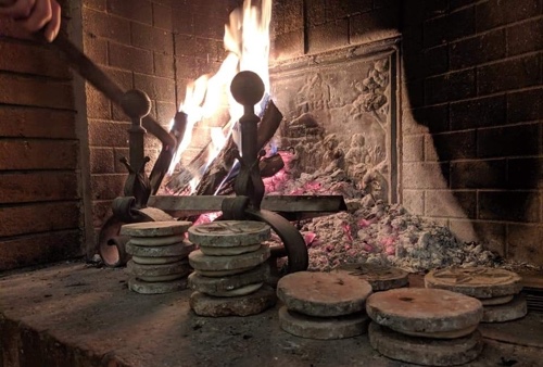 Ristorante, Enoteca, Bar il Cantacucco - È il 1984 quando nasce la nostra idea di osteria. Attività di famiglia. Impegnati da subito per realizzare menù nel rispetto delle stagioni ricercando prodotti locali, convinti dell’assoluta qualità delle aziende territoriali, nel rispetto della tradizione. Pro Loco Zocchese prolocozocca.it 